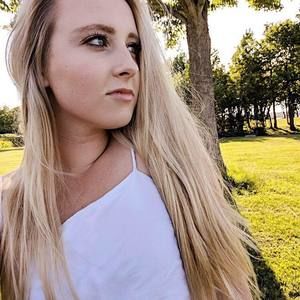 Meet your Posher, Abbi